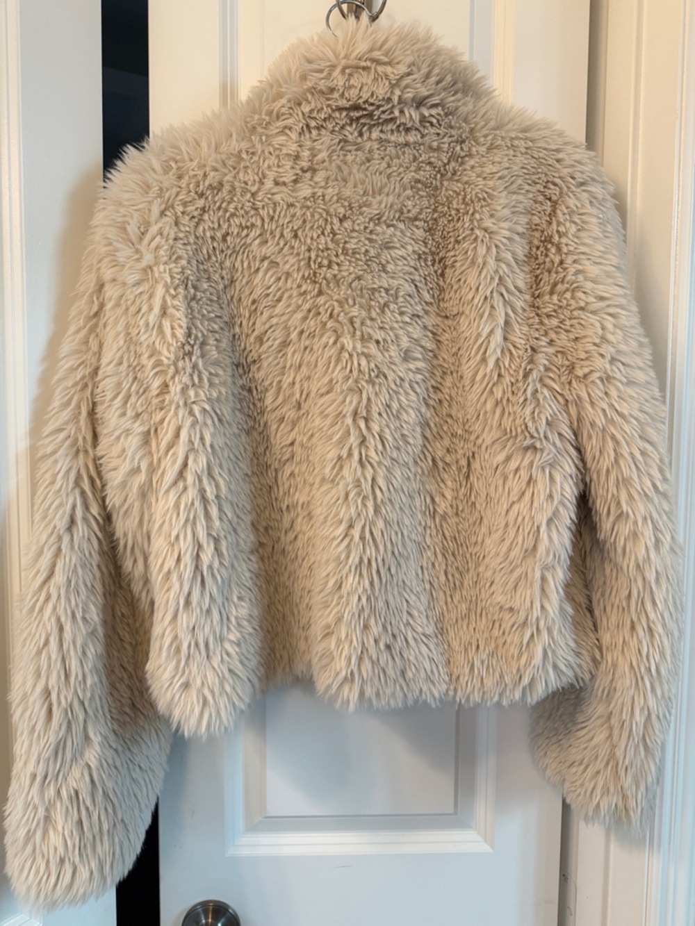 Old Navy Cream Faux Fur Cropped Jacket - Picture 5 of 5